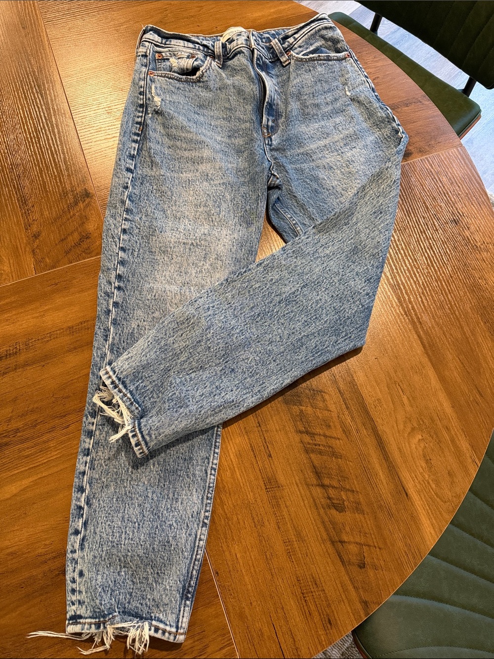 Abercrombie & Fitch Light Blue Washed Denim Jeans - Relaxed Fit